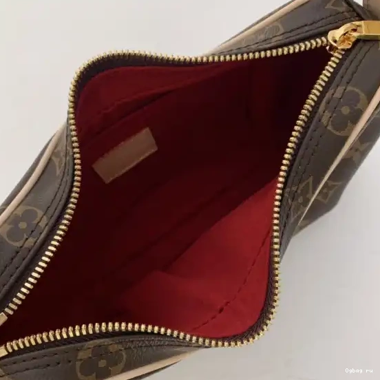 POCHETTE CROISSANT VUITTON LOUIS 0423